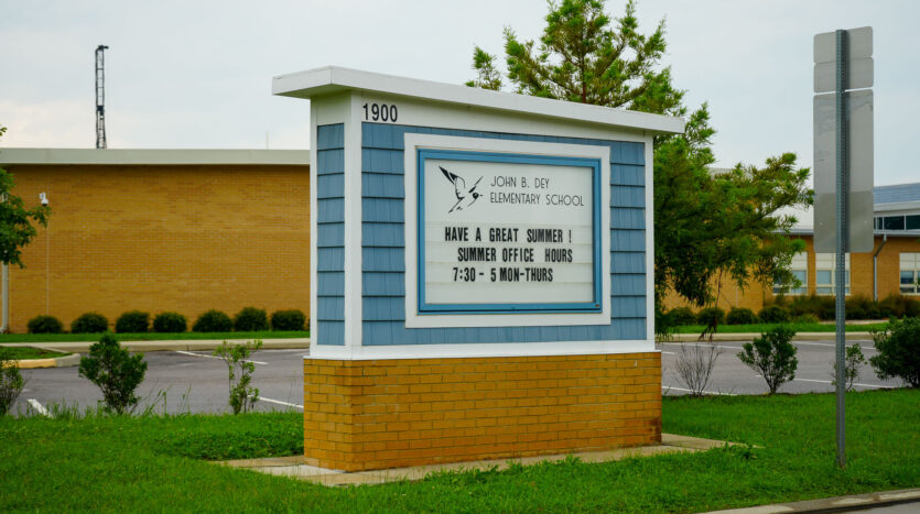 John B. Dey Elementary School near great neck